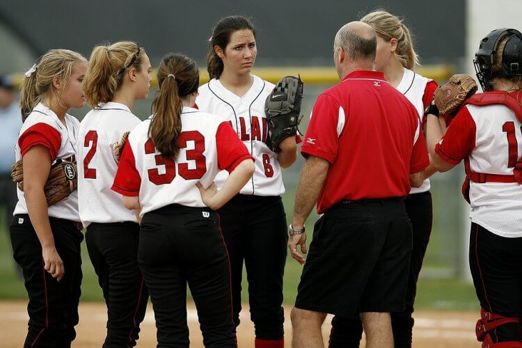 softball-team-1574970_960_720