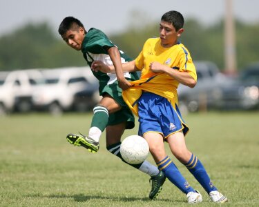 soccer_football_action_kick_kicking_game_sport_athletes-497281.jpg!d
