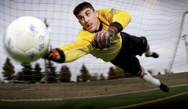 soccer_goalkeeper_competition_game_men_males_ball_sport-1233626.jpg!d