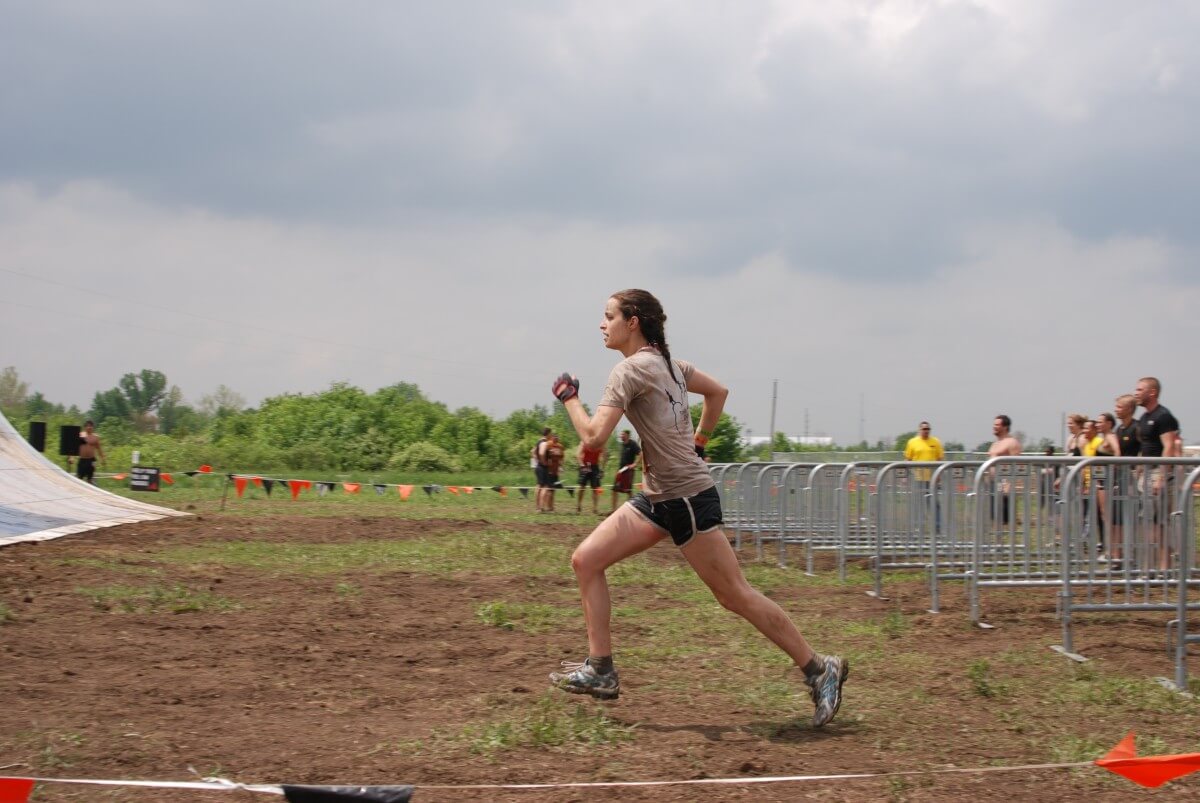 girl_woman_run_running_challenge_race_mud_muddy-824069.jpg!d