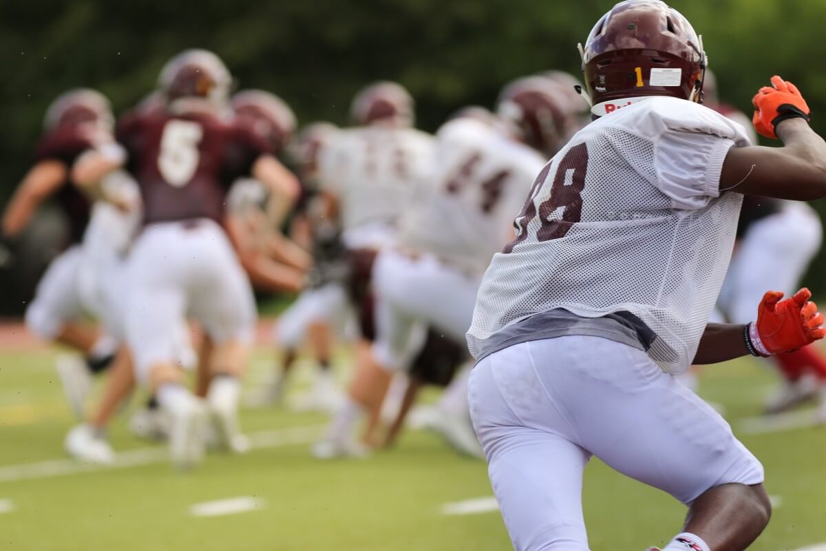 sport_team_football_field_playing-67349